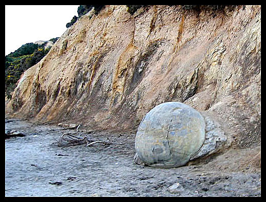 Moeraki Boulders